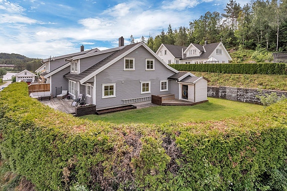 Exbo v/ Espen Haugen Ellseth har gleden av å presentere Tøane 52!