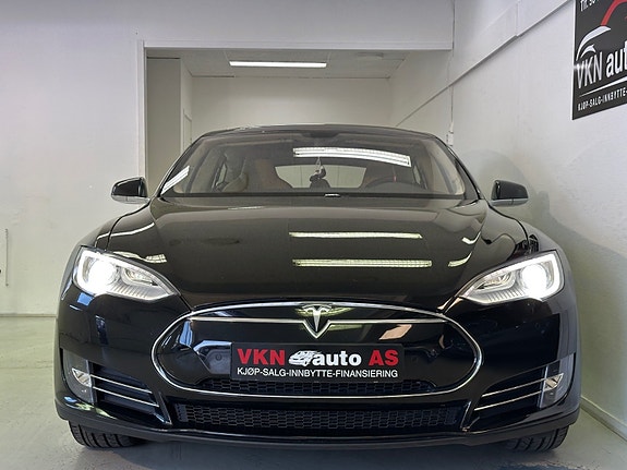 Tesla Model S 3 of 5
