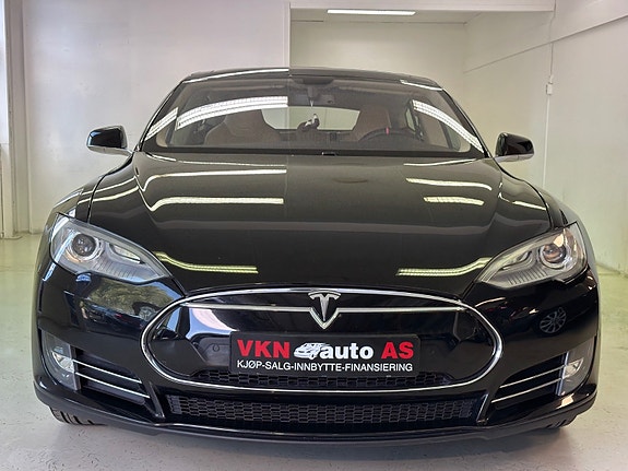Tesla Model S 2 of 5
