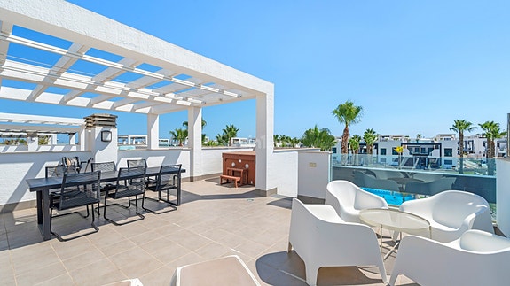 SOLGT! Sørvendt toppleilighet med privat jacuzzi på takterrassen | Populært kompleks - Oasis Beach