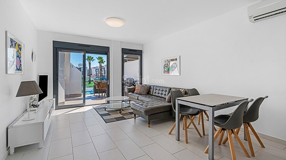 SOLGT! Sørvendt toppleilighet med privat jacuzzi på takterrassen | Populært kompleks - Oasis Beach