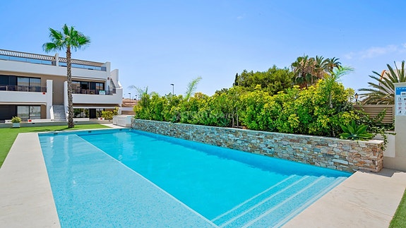 Nyhet! Klar til innflytting | Eksklusiv hjørne-penthouse med 3 soverom og 2 bad | Takterrasse med utekjøkken