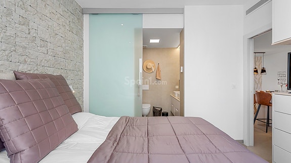 Nyhet! Klar til innflytting | Eksklusiv hjørne-penthouse med 3 soverom og 2 bad | Takterrasse med utekjøkken