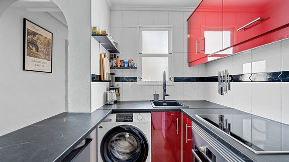 Leilighet med 3 soverom | Gangavstand til strender | Selges fult møblert