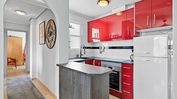 Leilighet med 3 soverom | Gangavstand til strender | Selges fult møblert