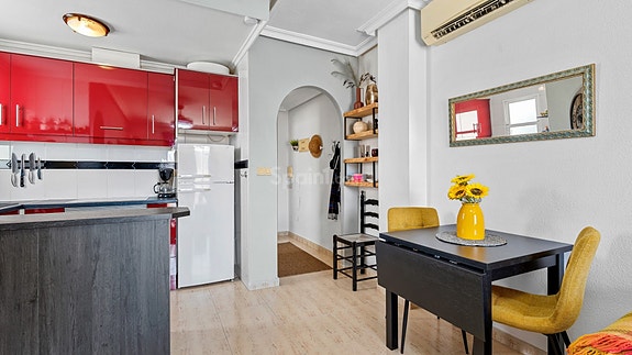 Leilighet med 3 soverom | Gangavstand til strender | Selges fult møblert