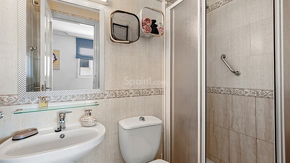 Leilighet med 3 soverom | Gangavstand til strender | Selges fult møblert