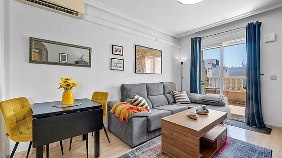 Leilighet med 3 soverom | Gangavstand til strender | Selges fult møblert