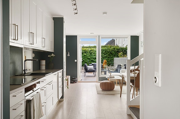 Velkommen til Hafrakveien 227 - Et pent enderekkehus med attraktiv beliggenhet på Hove Gård