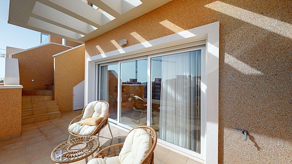 Nybygg! Sydvendt Hjørne-leilighet med 3 soverom og stor terrasse | Flotte fellesområder | Parkering