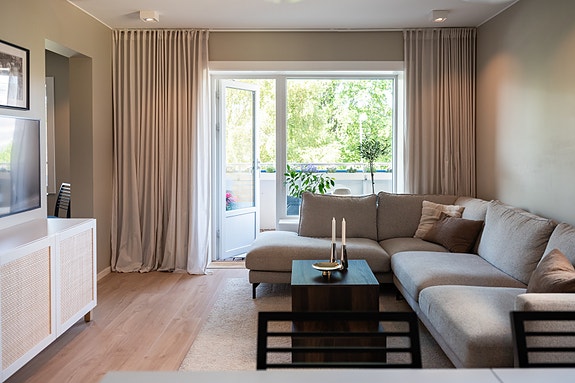 Delikat 4-roms hjørneleilighet totalrenvert i 2023.