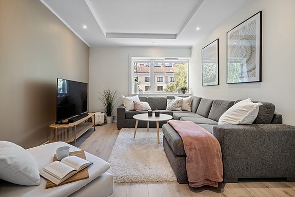 Velkommen til Uelands gate 57F, presentert av Ada Kjenner v/EIE Valkyrien.