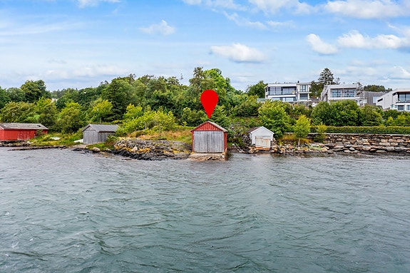 EiendomsMegler1 v/Sjur Svihus har gleden av å presentere et naust i Hafrsfjord. En sjelden mulighet!