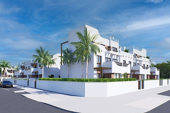 Nyhet | Kun 150 m til flott strand | Moderne leiligheter med stor uteplass | Nydelige fellesområder