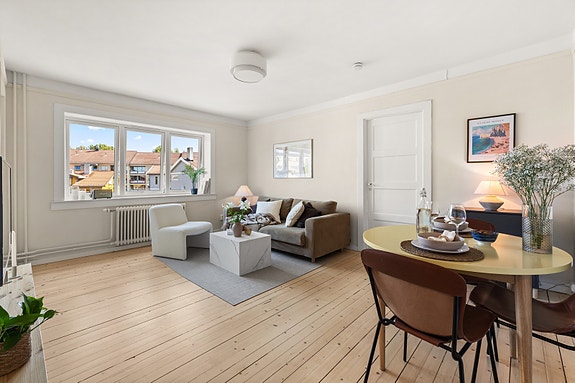 Velkommen til Enebakkveien 25C, presentert av Schala & Partners avd. Bjørvika / Gamle Oslo ved Mats Ergo, tlf. 915 66 081.