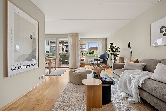 Elise A. Hansen ønsker deg velkommen til visning i Hans Nielsen Hauges gate 29B!