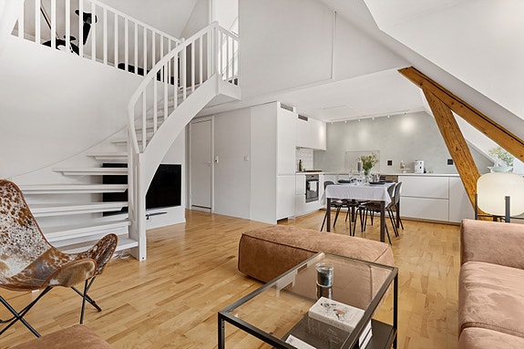 DnB Eiendom v/Jomar Høiseth ønsker deg velkommen til attraktive Lilleby og leiligheten i Ladeveien 8B!