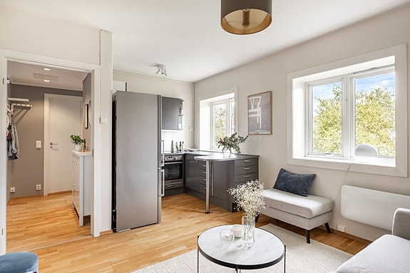 Vøyensvingen 18D presenteres av EIE Eiendomsmegling ved Helene Antone Norstrøm.