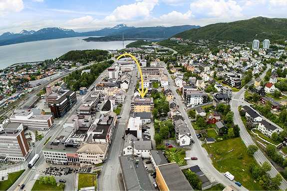 Sentral beliggenhet med gangavstand til butikker, kaféer og offentlig transport