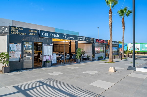 Kort spasertur til cafe og restauranter