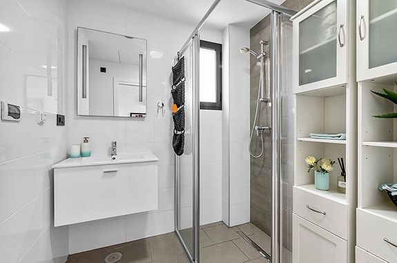 Nydelig leilighet med takterrasse i populære Punta Prima | Parkering og bod | Stort fellesområde med 2 basseng