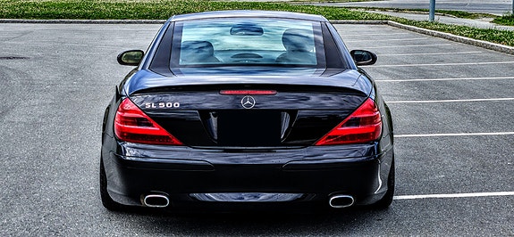 Mercedes-Benz SL500 5 of 5