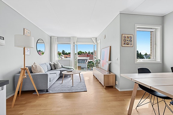 DNB Eiendom v/ Niklas Elshøy har gleden av å presentere Sukkertoppveien 3!