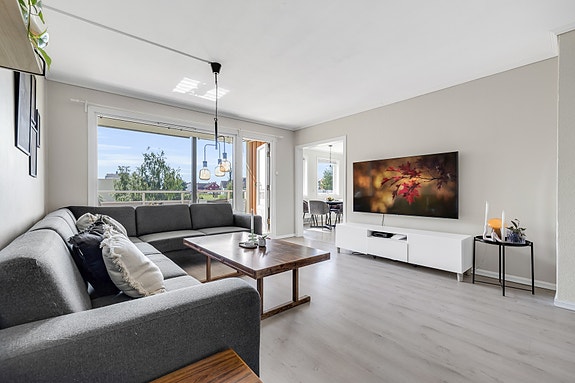 Velkommen til Waldemar Aunes Veg 7D, presentert av EiendomsMegler1 ved Christian Furuhaug Aa.