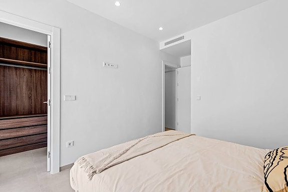 Nøkkelferdig! Moderne villa med privat basseng og takterrasse | 3 soverom og 2 bad |