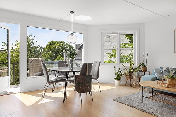 Kristoffer Mjåtveit har gleden av å presentere Grüners gate 13!