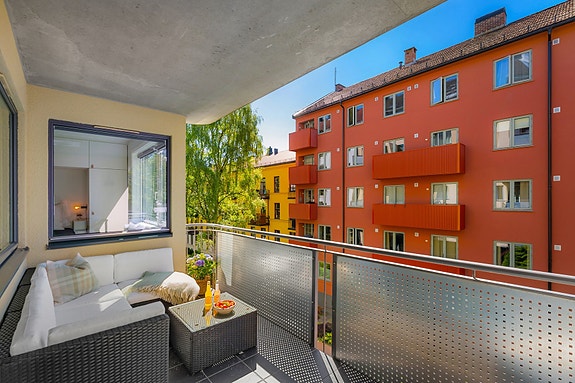 Velkommen til Johannes Bruns gate 12 C . presentert av Torstein Kirud.