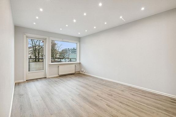 Nyoppusset leilighet i høy 1 etg.