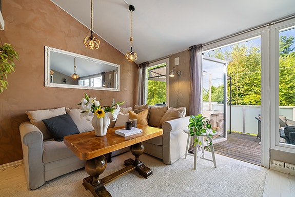 ZMegleren v/ Marius Tømmernes Klakegg har gleden av å presentere denne sjarmerende 2-roms leiligheten på No rdås