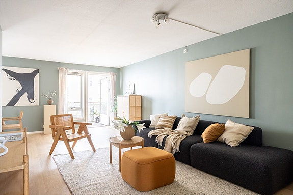 Velkommen til Thurmanns gate 10C - En romslig og praktisk 3-roms med sydvendt balkong, heis og garasjeplass!