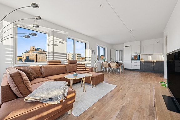 En lekker 3-roms toppleilighet med privat takterrasse og dobbel garasjeplass søker ny eier!