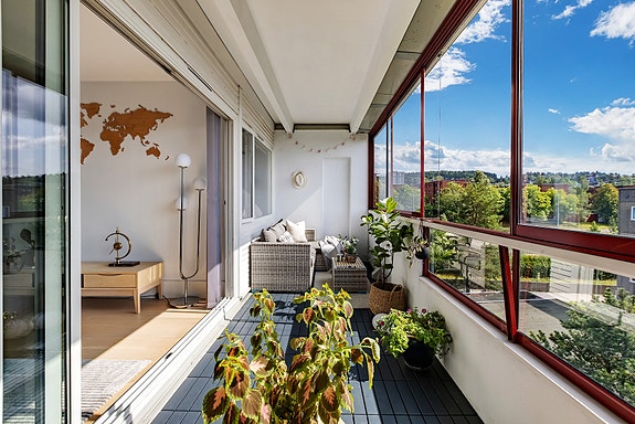 Liv Else Mikkelsen i Eiendomsmeglerne ønsker dere velkommen til denne flotte leiligheten!