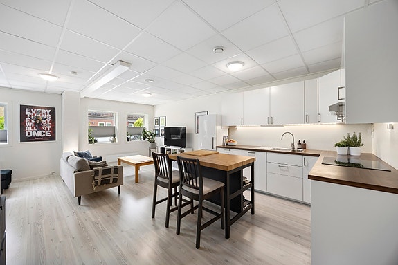 Velkommen til Kvennavikgata 6, presentert av EiendomsMegler 1 v/ Jim Håkon Ryan Karlsen!