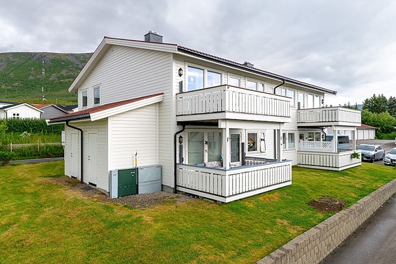 Velkommen til Arons vei 20 A - Velholdt 4-roms andelsleilighet fra 2009 i attraktivt og familievennlig boligområde på Strand I.