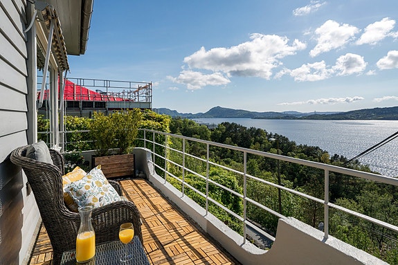 Velkommen til Eidsvågveien 14 - Presentert av Øyvind Olsen Rydland v/ Privatmegleren