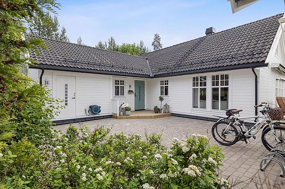 Velkommen til Dahlsrasten 6, presentert av Emma Toussi v/EIE Jessheim!