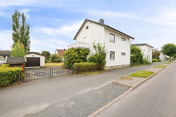 Stian Berglund v/ Notar Romerike ønsker velkommen til visning i Sørumsgata 39.