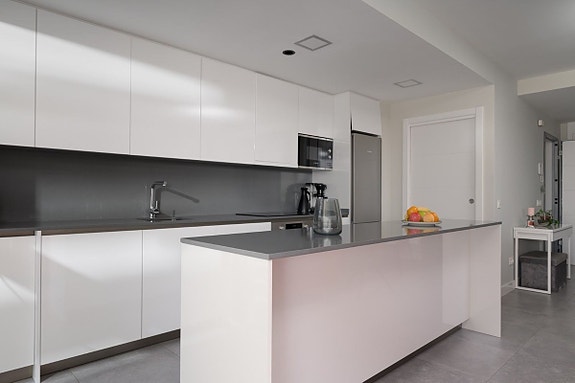 Strøken leilighet med 3 soverom og turistlisens - Utleieinntekter og gangavstand til sentrum