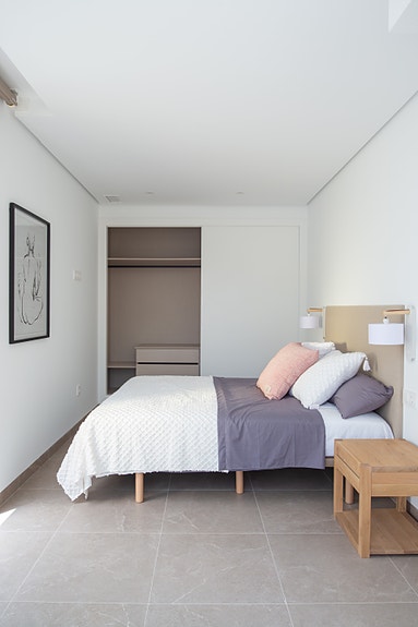 Kun 350 m fra stranden | Luksuriøs villa med attraktiv beliggenhet | 4 soverom og 4 bad | Nydelig uteområde | Off-plan