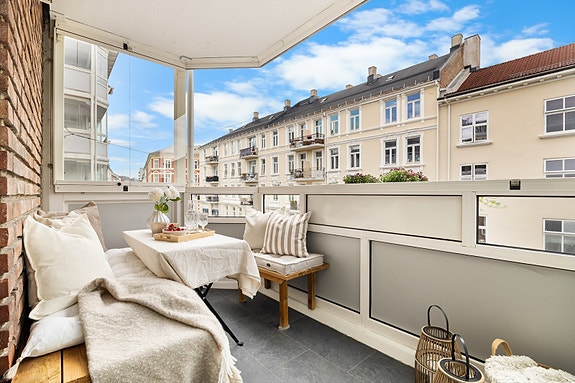 Velkommen til Bjerregaards gate 19! Presentert av Barry og Eirik v/ Nordvik Bolig.