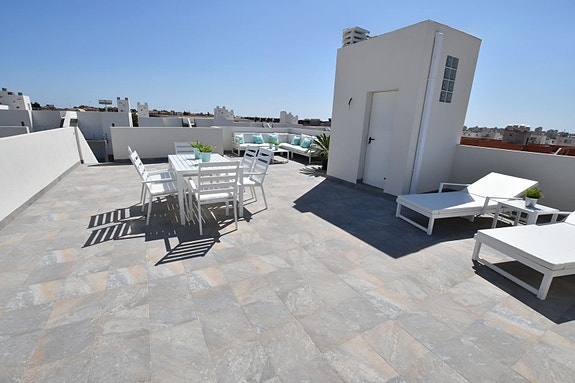 Nyhet! Toppleilighet stor takterrasse | Nydelige fellesområder | Velg mellom 2 eller 3 soverom