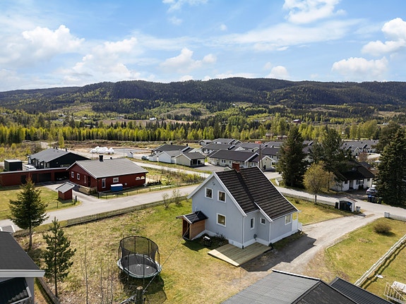 Grygata 7 er en trivelig eiendom med fin og barnevennlig beliggenhet på Torstufeltet!