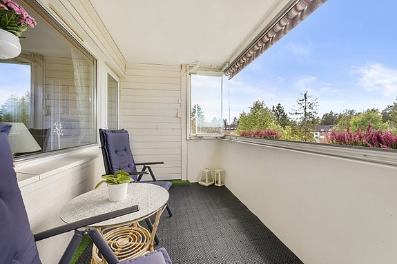 Velkommen til Haraløkka 8! Presentert av Kimberly Haugen Breen v/Eiendomsmegler1 Bøler