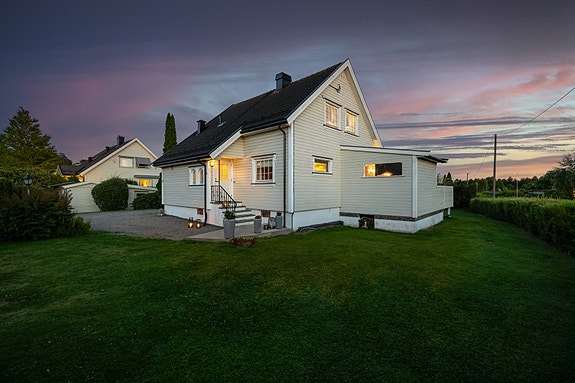 Velkommen til Måltrostveien 5, presentert av PrivatMegleren v/ Bettina Ranheim Grønseth