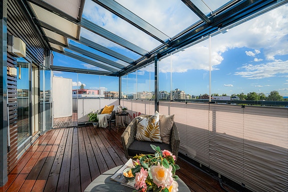 Velkommen til Griniveien 9, presentert av Jacob Lugg og Henrik Munkvold v/EIE Røa!