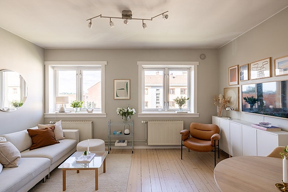 Velkommen til lekre Anna Sethens gate 2A! Presentert av Lilliann Tronshaug og Marte Natland Johansen v/Nordvik Torshov.